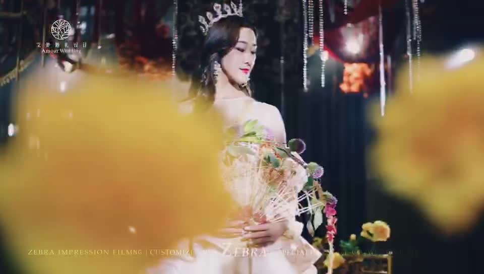 『暗黑骑士』生灵幸自绽放，只为一场鲜红的歌咏