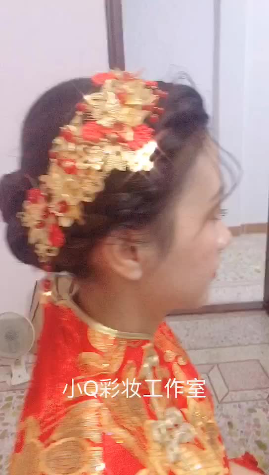 资深档全程跟妆出嫁妆、婚纱妆和敬酒妆+饰品