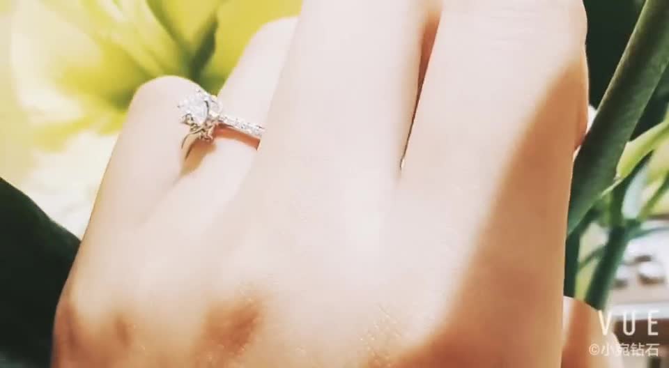 2018小宛钻石精品小花戒