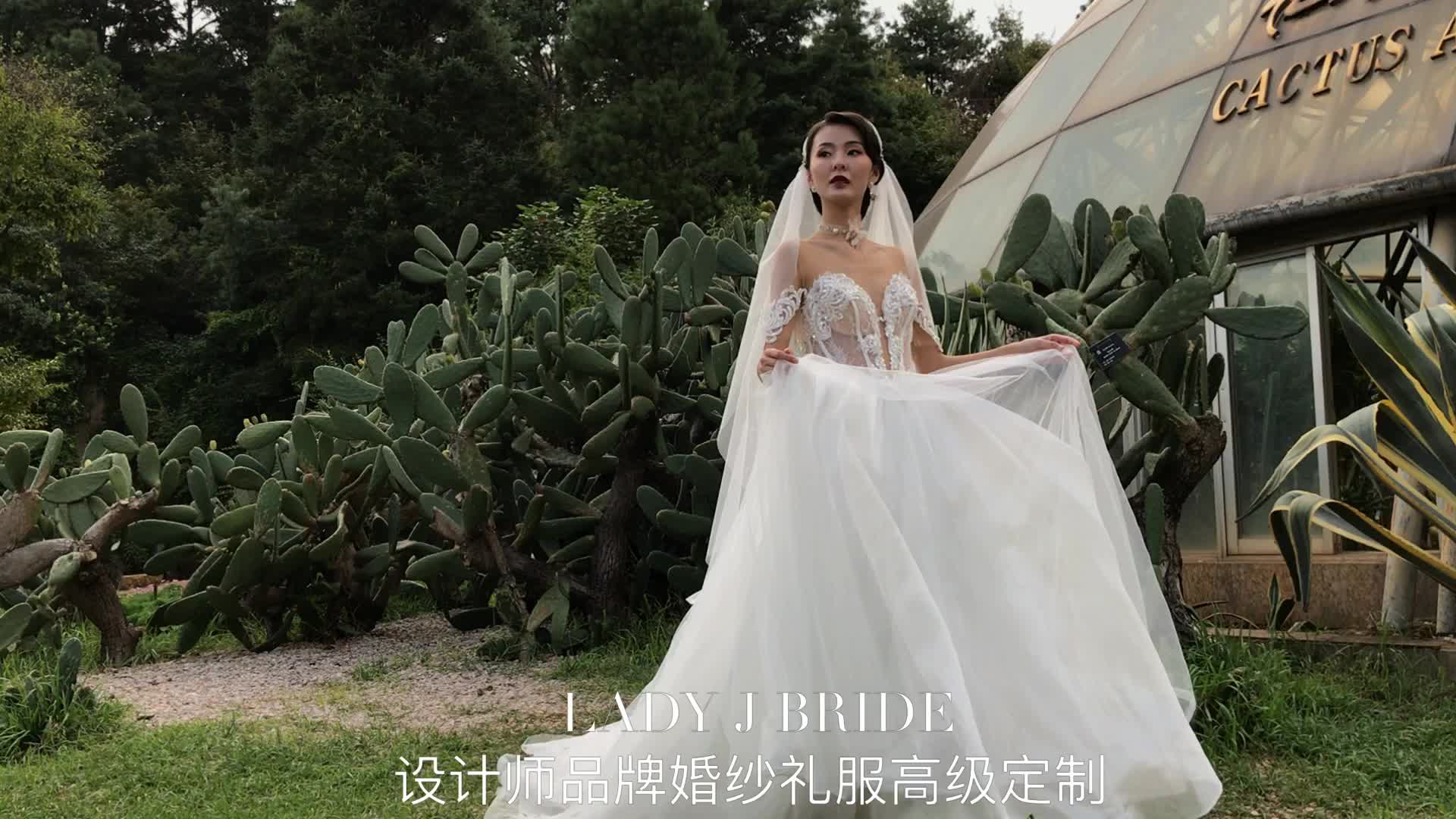 【超值租赁】ARI VILLOSO乌克兰品牌婚纱