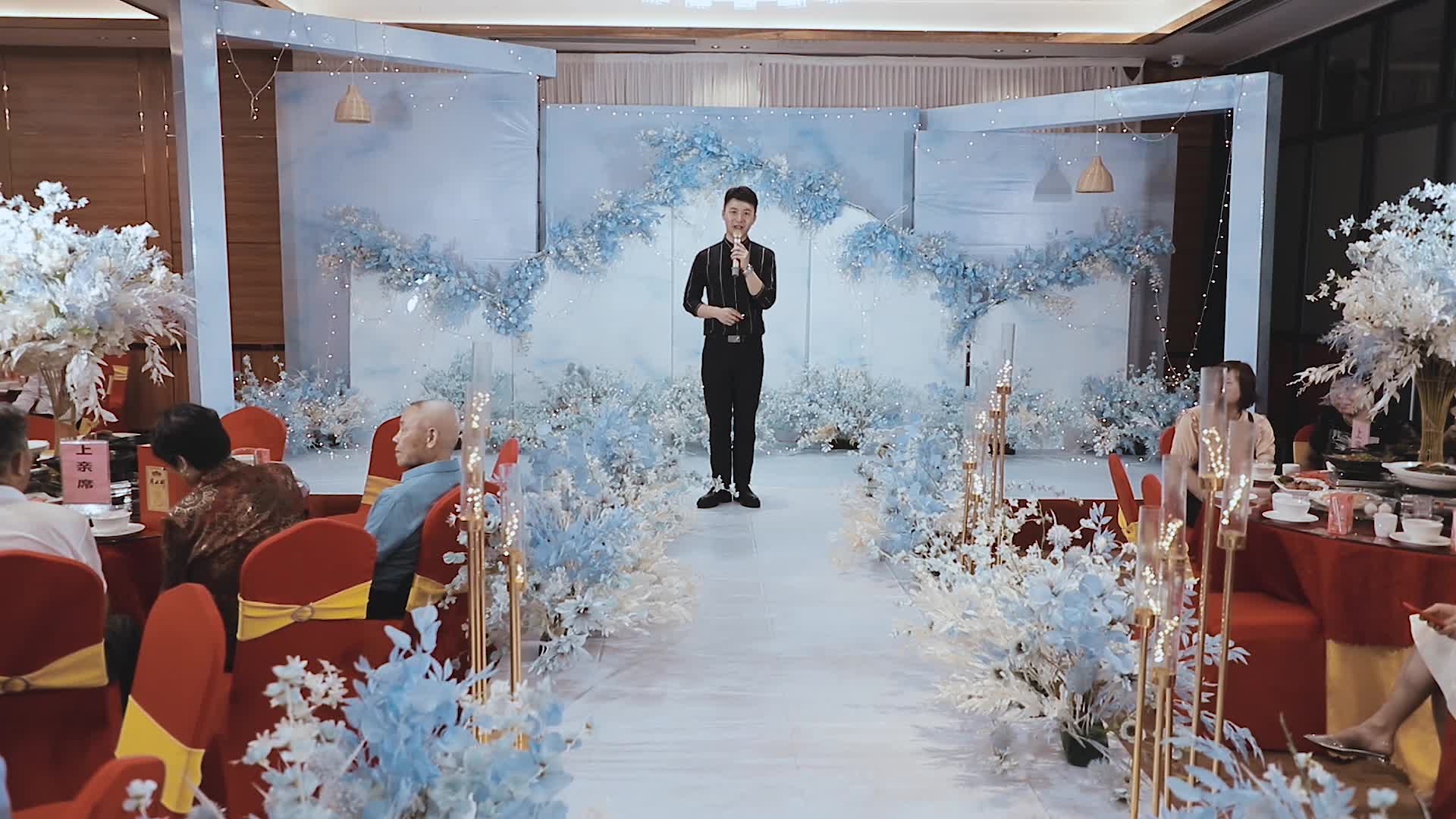 朝超经典蓝色系婚礼主持视频