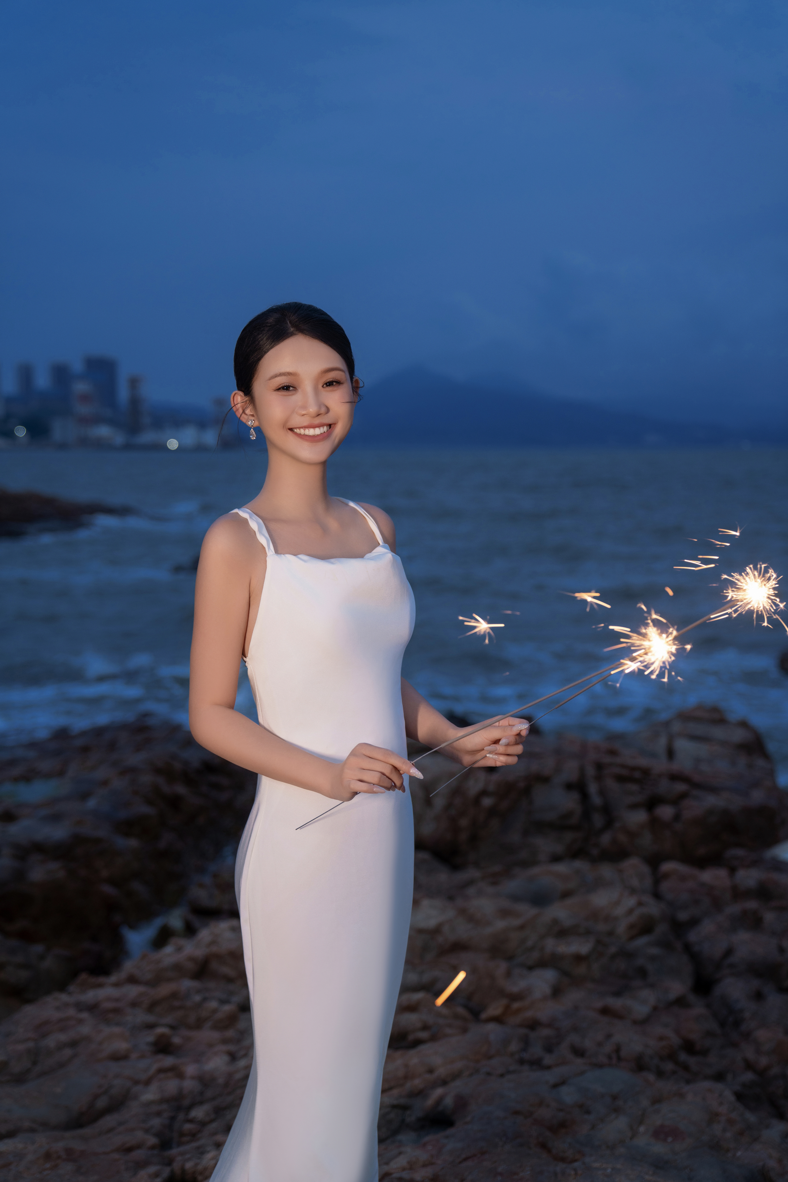 十服十造+夜景主題拍攝+游艇=一價(jià)全包